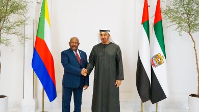 الشيخ محمد بن زايد يستقبل رئيس جمهورية القمر .. ويؤكد حريصون على بناء شراكات تنموية مستدامة ومثمرة مع دول القارة الأفريقية 7 F7G2vImXMAA1J5w الشيخ محمد بن زايد يستقبل رئيس جمهورية القمر .. ويؤكد حريصون على بناء شراكات تنموية مستدامة ومثمرة مع دول القارة الأفريقية