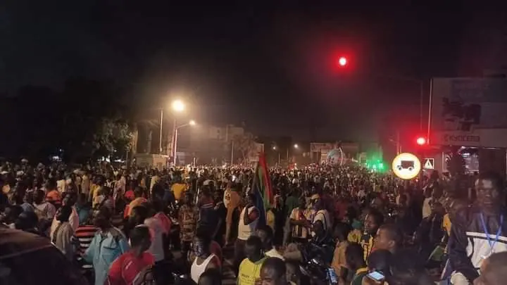 IMG 20230927 WA0000 بوركينا فاسو..خروج الملايين للشوارع تأييداً للنقيب تراوري بعد شائعة الانقلاب عليه