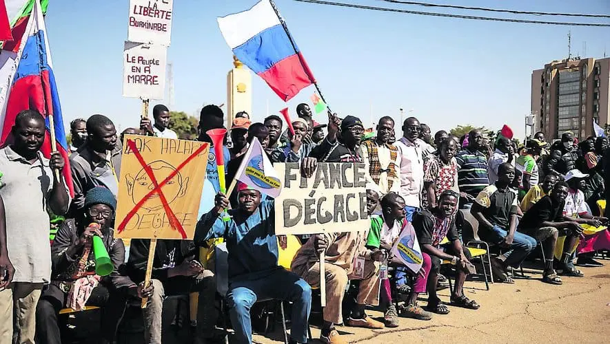 image بوركينا فاسو ..الفرنسيون والاوربيون المقيمون في البلاد لا يوافقون على قرارات ماكرون