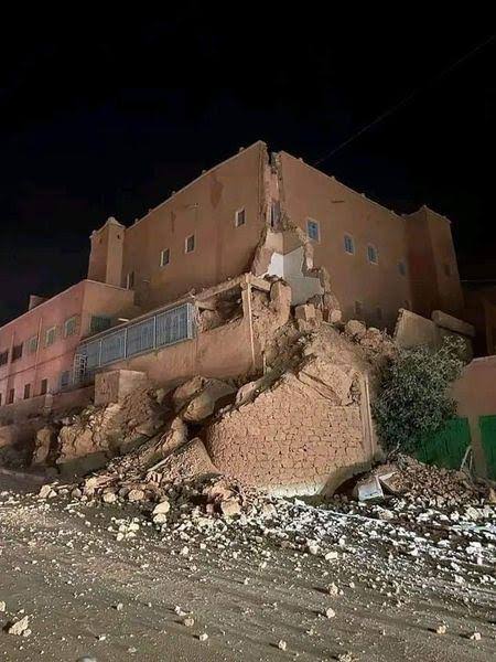 images 12 رسميا .. وفاة 296 مغربيا في حصيلة أولية لزلزال « المغرب » المدمر 