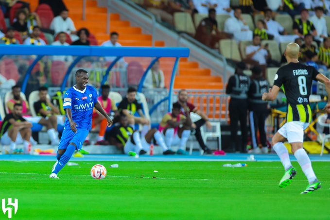 "ريمونتادا تاريخية ".. المغربي ياسين بونو يقود الهلال لتحقيق فوزا مثيرا على اتحاد جدة 1 الهلال واتحاد جدة "ريمونتادا تاريخية ".. المغربي ياسين بونو يقود الهلال لتحقيق فوزا مثيرا على اتحاد جدة