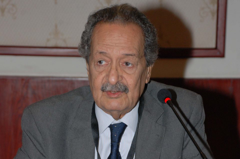« محمود عبد العزيز » يفوز بجائزة حلمي شعراوي للدراسات الأفريقية 1 حلمى شعراوى 960x636 1 « محمود عبد العزيز » يفوز بجائزة حلمي شعراوي للدراسات الأفريقية