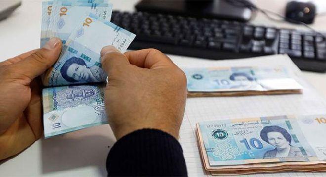 دينار تونسي تونس .. ارتفاع الفوائد والعمولات الموظفة من البنوك العمومية في بنهاية يونيو 2023