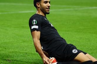 هدف مرموش غير كافٍ.. آينتراخت يتعثر أمام باوك في الوقت القاتل 7 4479866401695327689 هدف مرموش غير كافٍ.. آينتراخت يتعثر أمام باوك في الوقت القاتل