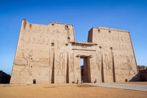 Karnak "استورجا الاسبانية" تختار أفضل 7 وجهات سياحية في العالم لعشاق التاريخ