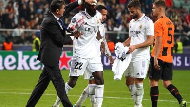 إشتباك بالإيدي بين سيرجيو راموس وأنطوني روديجر في مباراة إشبيلية وريال مدريد 4 أنطوني روديجر