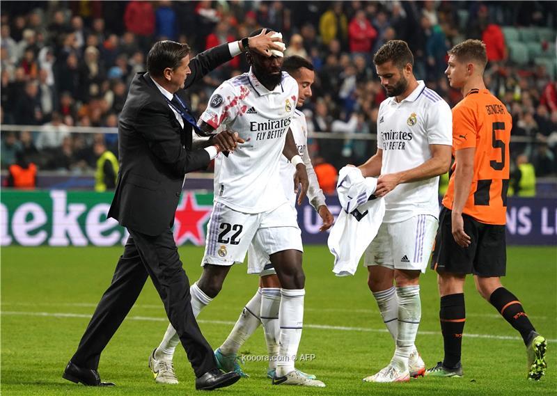 إشتباك بالإيدي بين سيرجيو راموس وأنطوني روديجر في مباراة إشبيلية وريال مدريد 1 أنطوني روديجر