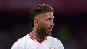 إشتباك بالإيدي بين سيرجيو راموس وأنطوني روديجر في مباراة إشبيلية وريال مدريد 2 سيرجيو راموس