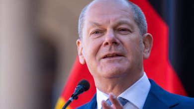 المستشار الألماني يطالب بالتحقيق والإفصاح عن المتسبب في قصف مستشفي "المعمداني" بغزة 2 المستشار الألماني أولاف شولتس المستشار الألماني يطالب بالتحقيق والإفصاح عن المتسبب في قصف مستشفي "المعمداني" بغزة