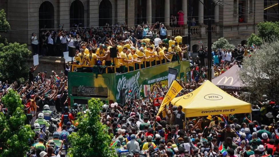 جنوب أفريقيا للرجبي جنوب أفريقيا .. احتفالات ضخمة بالفوز بكأس العالم للرجبي