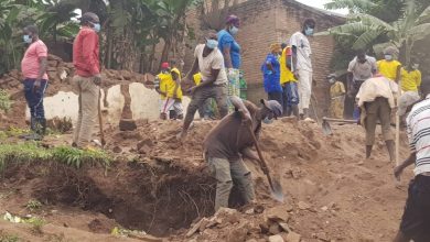 39649 رواندا : اكتشاف 141 جثة لضحايا الإبادة ضد التوتسي