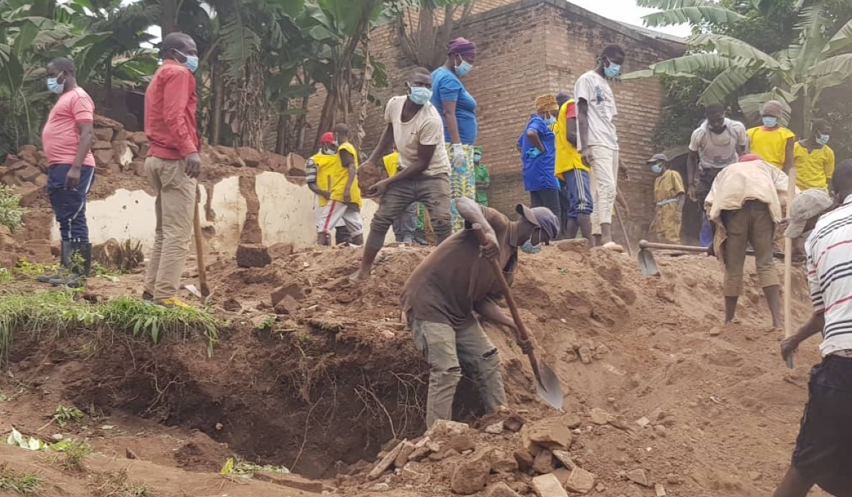 39649 رواندا : اكتشاف 141 جثة لضحايا الإبادة ضد التوتسي