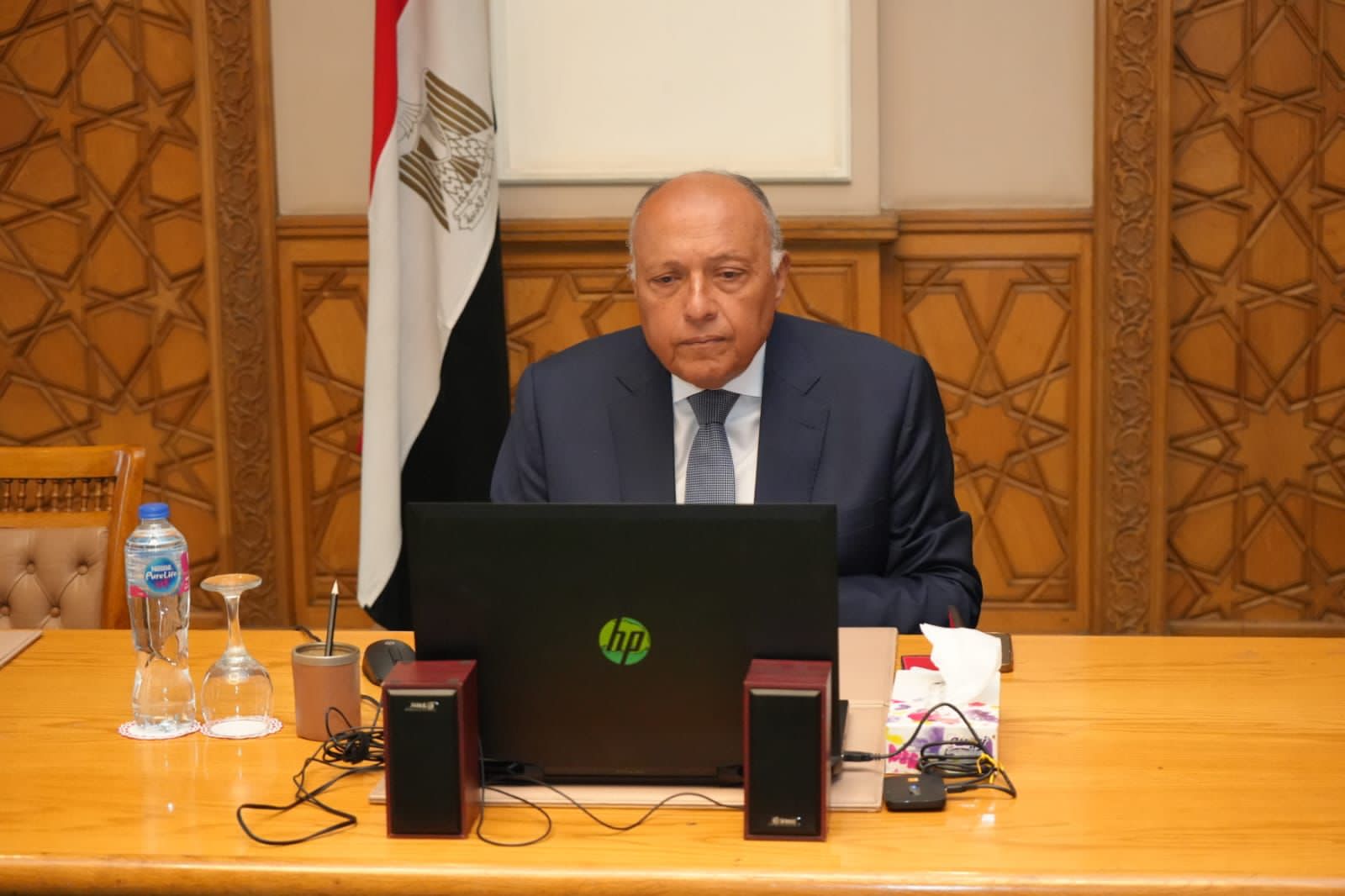 وزير الخارجية المصري يحذر من مغبة السياسات الأحادية لإثيوبيا المخالفة لقواعد القانون الدولي ومبادئ حسن الجوار 1 IMG 20240117 WA0012 وزير الخارجية المصري يحذر من مغبة السياسات الأحادية لإثيوبيا المخالفة لقواعد القانون الدولي ومبادئ حسن الجوار