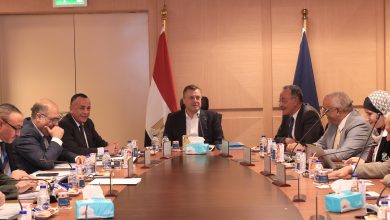 وزير السياحة والآثار المصري يترأس اجتماع المجلس الأعلي للآثار مصر .. وزير السياحة يشيد بمجهودات " الأعلى للآثار " وما يشهده من طفرة في إيراداته