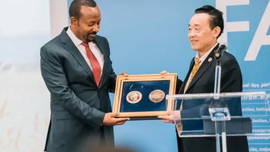 إثيوبيا .. غضب حقوقي من " الفاو " لمنحها أبي أحمد وسام " أجريكولا المرموق " 3 PM Abiy FAO award إثيوبيا .. غضب حقوقي من " الفاو " لمنحها أبي أحمد وسام " أجريكولا المرموق "
