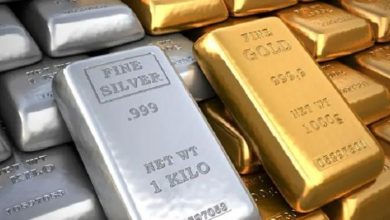 والذهب علي خطي الذهب .. توقعات بصعود قوي لأسعار "الفضة" في 2024 