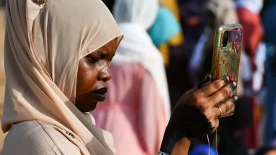 انقطاع خدمات الاتصالات والانترنت في السودان السودان خارج التغطية .. والأمم المتحدة تطلق نداء لجمع 4.1 مليار دولار