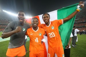 ٢٠٢٤٠٢١٢ ١٤٥٧٢٨ جلسة تصوير لمنتخب كوت ديفوار بعد التتويج بأمم إفريقيا أمام نيجيريا