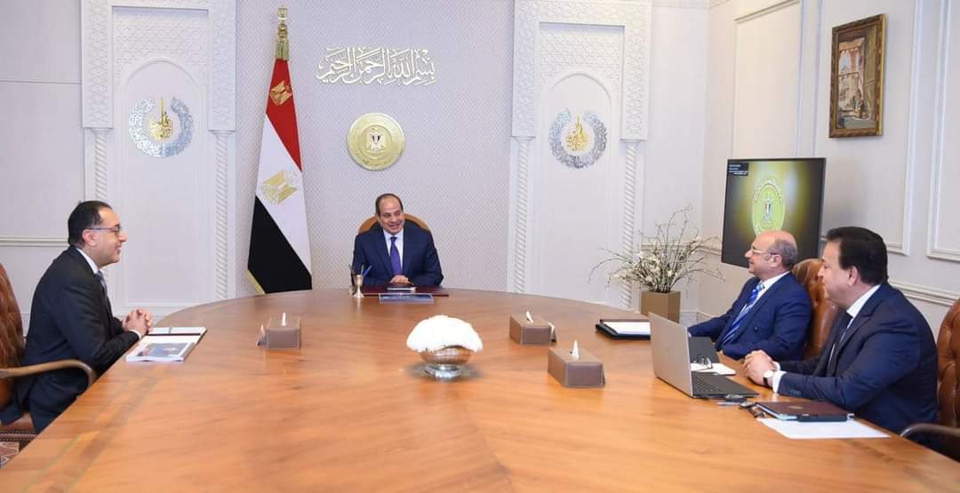 مصر .. الرئيس السيسي يتابع جهود الحكومة لدعم مشاركة القطاع الخاص في الاستثمار الصحي 1 FB IMG 1711887652360 مصر .. الرئيس السيسي يتابع جهود الحكومة لدعم مشاركة القطاع الخاص في الاستثمار الصحي