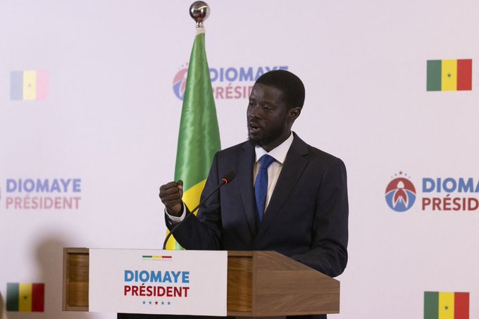 السنغالي باسيرو فاي الرئيس السنغالي المنتخب .. بين مطالب الشباب وآمال المستثمرين