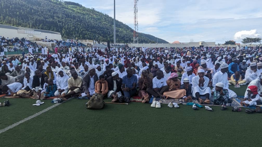 44963 رواندا: المسلمون الراونديون يحتفلون بعيد الفطر المبارك