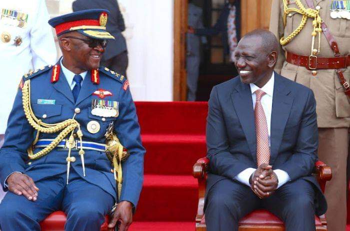 FB IMG 1713463355248 كينيا روتو يؤكد وفاة رئيس قوات الدفاع الكينية و11 آخرين