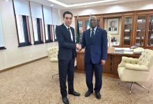FB IMG 1714211343693 سفير مصر في مالابو يبحث تعزيز العلاقات الثنائية مع وزير خارجية غينيا الاستوائية