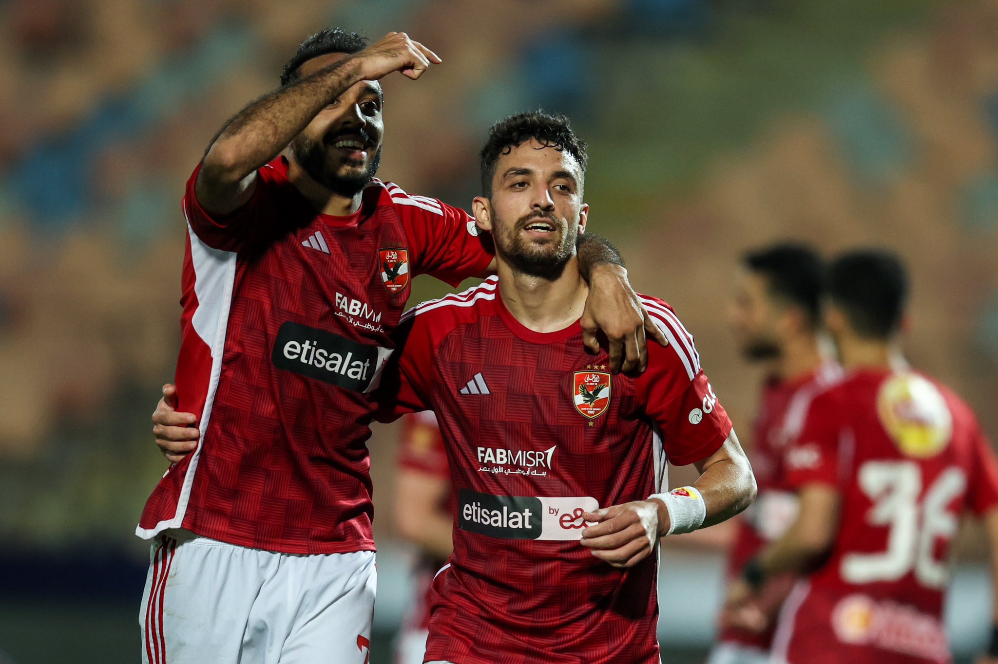 تعادل مع إنبي .. الأهلي يواصل نزيف النقاط في الدوري المصري 1 GKq تعادل مع إنبي .. الأهلي يواصل نزيف النقاط في الدوري المصري