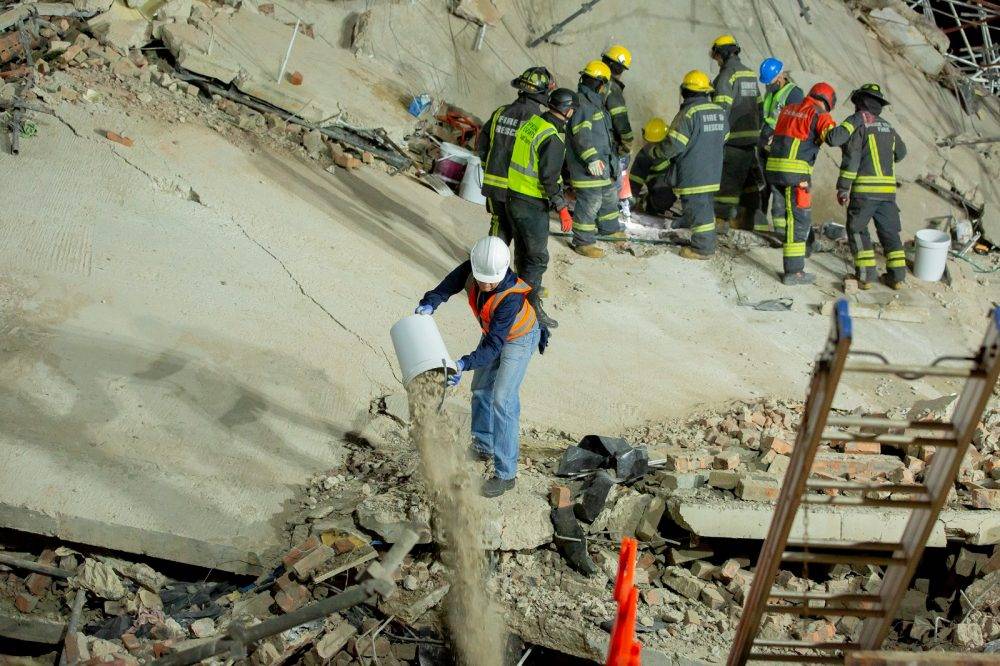 "معجزة" يخرج حيًا بعد 5 أيام من انهيار عقار فوق رأسه 1 George building1 1000x666 1 "معجزة" يخرج حيًا بعد 5 أيام من انهيار عقار فوق رأسه