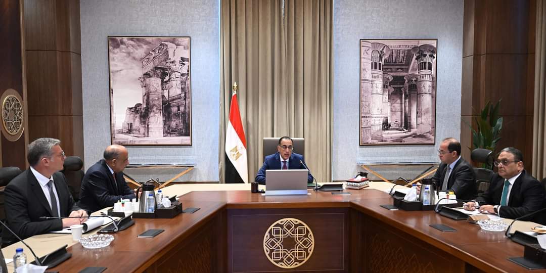 في أول اجتماع للحكومة الجديدة .. رئيس الوزراء المصري يتابع إجراءات حل مشكلة الكهرباء ووقف تخفيف الأحمال 1 FB IMG 1720087312758 في أول اجتماع للحكومة الجديدة .. رئيس الوزراء المصري يتابع إجراءات حل مشكلة الكهرباء ووقف تخفيف الأحمال