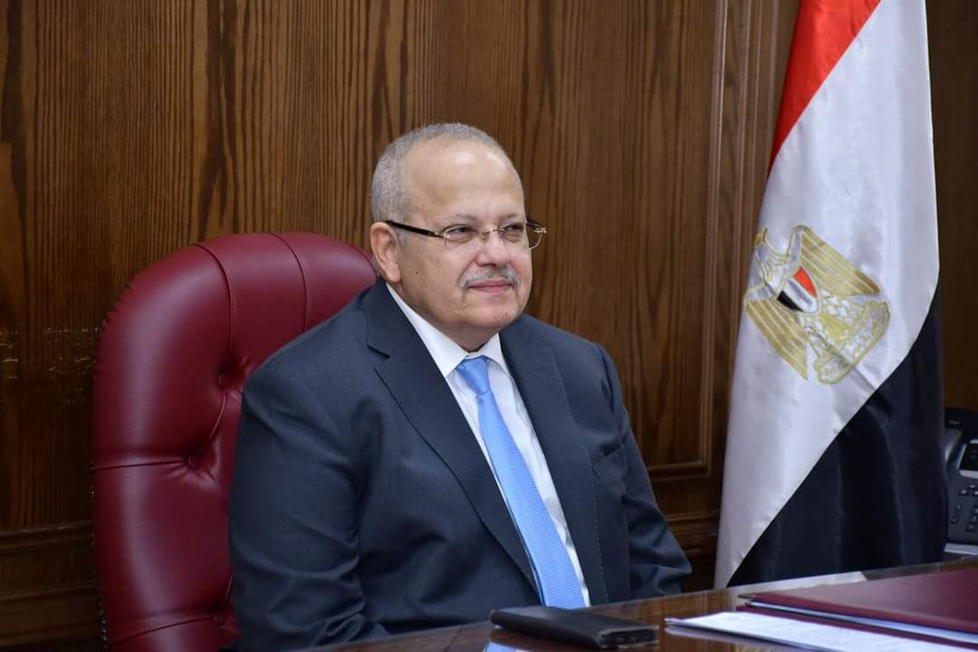 « الدراسات الأفريقية العليا » بجامعة القاهرة تصدر تقريرها الاستراتيجي "أفريقيا .. المشكلات والحلول" 1 FB IMG 1721568673961 « الدراسات الأفريقية العليا » بجامعة القاهرة تصدر تقريرها الاستراتيجي "أفريقيا .. المشكلات والحلول"