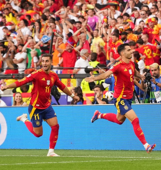 يورو 2024 .. إسبانيا إلي نصف النهائي بفوز صعب علي الماكينات الألمانية بهدفين لهدف 1 GRvoVymXwAAKojJ يورو 2024 .. إسبانيا إلي نصف النهائي بفوز صعب علي الماكينات الألمانية بهدفين لهدف