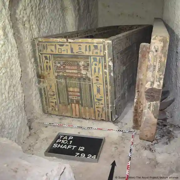 مصر: اكتشاف مقبرة الكاهنة " إيدي" بأسيوط المصرية ومفأجاة كانت في انتظار علماء الآثار 1 71145887 803 مصر: اكتشاف مقبرة الكاهنة " إيدي" بأسيوط المصرية ومفأجاة كانت في انتظار علماء الآثار