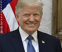 Donald Trump official portrait ترامب في خطاب تنصيبة : الحقبة الذهبية لأمريكا بدأت للتو
