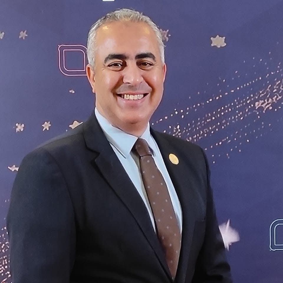 الدكتور محمود أحمد فراج يكتب.. الهيدروجين الأخضر في مصر: وقود المستقبل نحو مجتمع مستدام 1 IMG 20250103 WA0008 الدكتور محمود أحمد فراج يكتب.. الهيدروجين الأخضر في مصر: وقود المستقبل نحو مجتمع مستدام