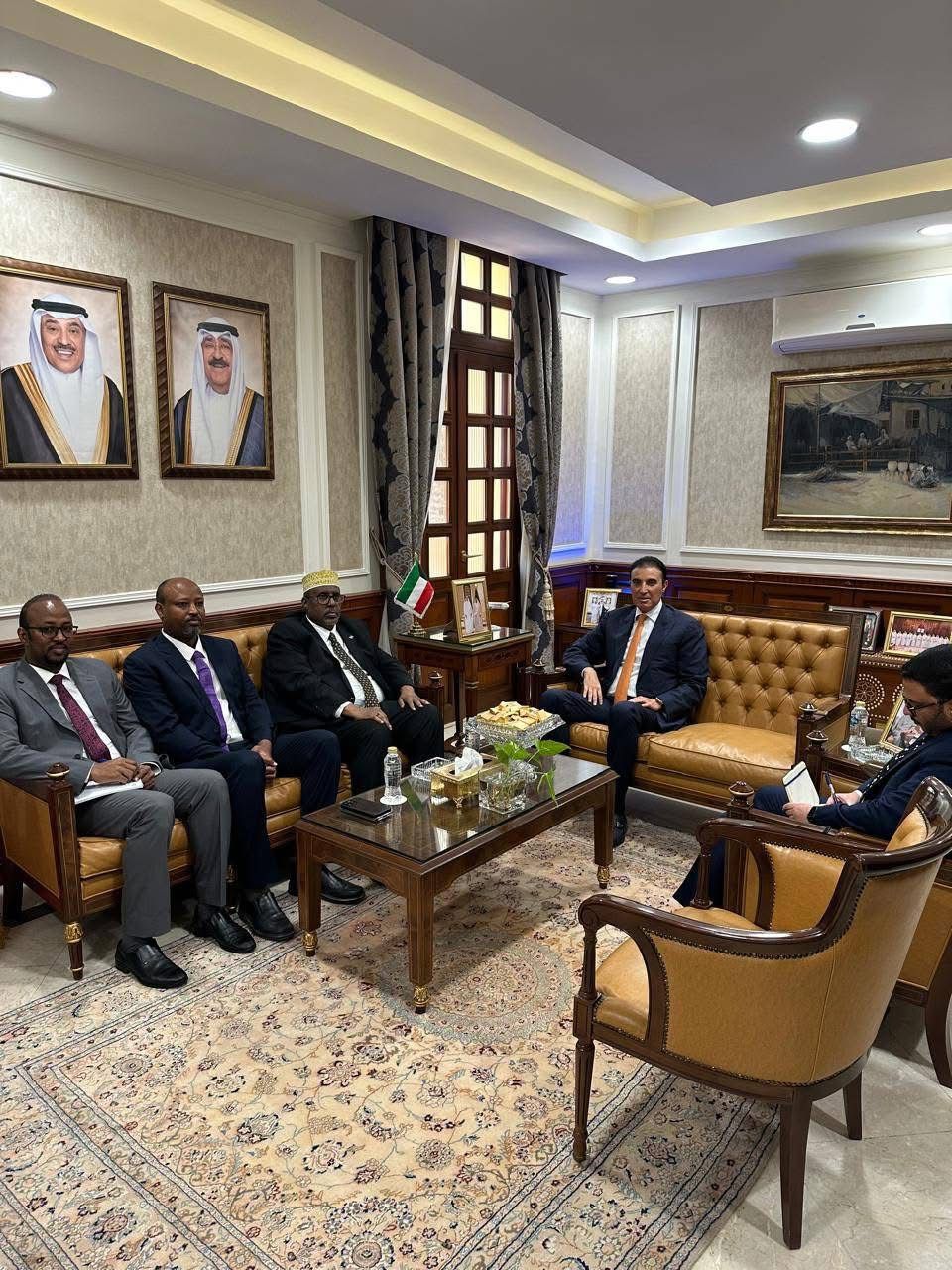 مندوبا الصومال والكويت لدى جامعة الدول العربية يبحثان سبل تعزيز التعاون المشترك 1 IMG 20250129 WA0003 مندوبا الصومال والكويت لدى جامعة الدول العربية يبحثان سبل تعزيز التعاون المشترك