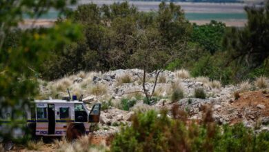 جنوب إفريقيا : مصرع العشرات في منجم مهجور .. وأصابع الاتهامات توجة نحو السلطات 5 Stilfontein illegal miners rescue zama zamas illegal mining جنوب إفريقيا : مصرع العشرات في منجم مهجور .. وأصابع الاتهامات توجة نحو السلطات