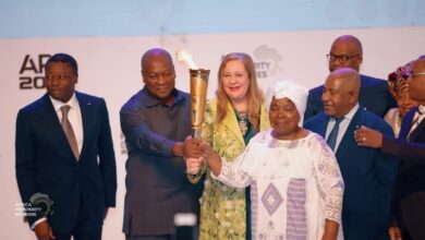 4a72ec62 3c50 4fb1 845f 83e5a26bd0ef رئيسة مجلس الأعمال الأفريقي و 3 رؤساء أفارقة يطلقون شعلة التجارة الإفريقية 