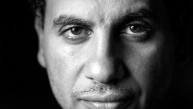 « أصداء السكون » معرض للفنان روماني حافظ .. رحلة روحانية تمتزج فيها الشخصية المصرية  6 FB IMG 1738582153203 « أصداء السكون » معرض للفنان روماني حافظ .. رحلة روحانية تمتزج فيها الشخصية المصرية