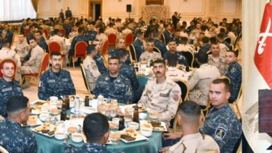 وزير الدفاع والإنتاج الحربى يتناول وجبة الأفطار مع مقاتلى القوات البحرية والمنطقة الشمالية العسكرية 6 0dfd36f7 c12b 48c4 b077 232f354672fd وزير الدفاع والإنتاج الحربى يتناول وجبة الأفطار مع مقاتلى القوات البحرية والمنطقة الشمالية العسكرية