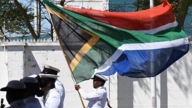 جنوب أفريقيا .. أزمة سياسية بسبب الميزانية 5 Gl6nL5rXIAAvqqh جنوب أفريقيا .. أزمة سياسية بسبب الميزانية