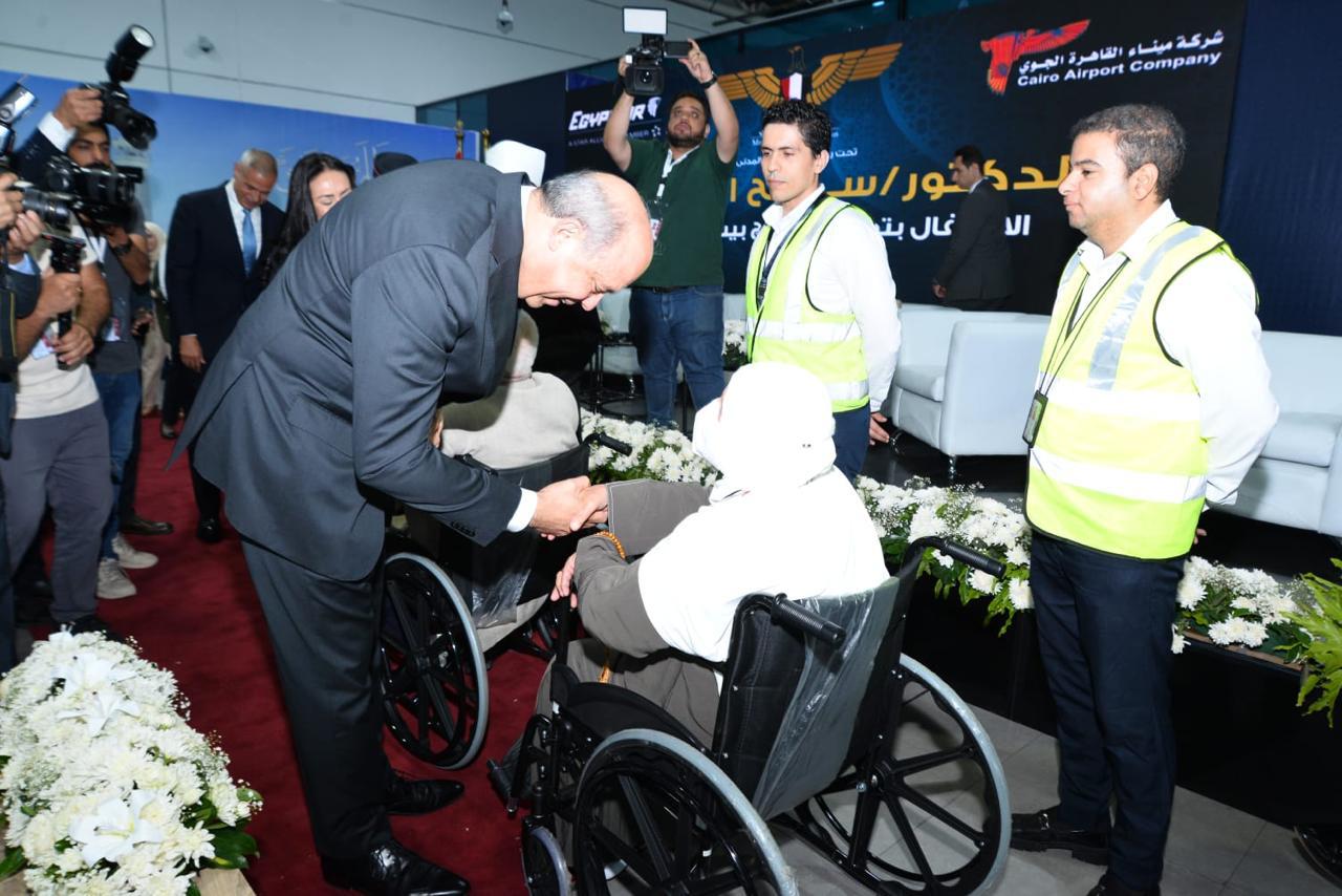 15ba866e 0dfc 42e6 85d7 ad13aaef9770 مصر: احتفالية كبري بمطار القاهرة الدولي لتوديع أولى أفواج حجاج بيت الله الحرام لهذا العام 1446هـ / 2025م