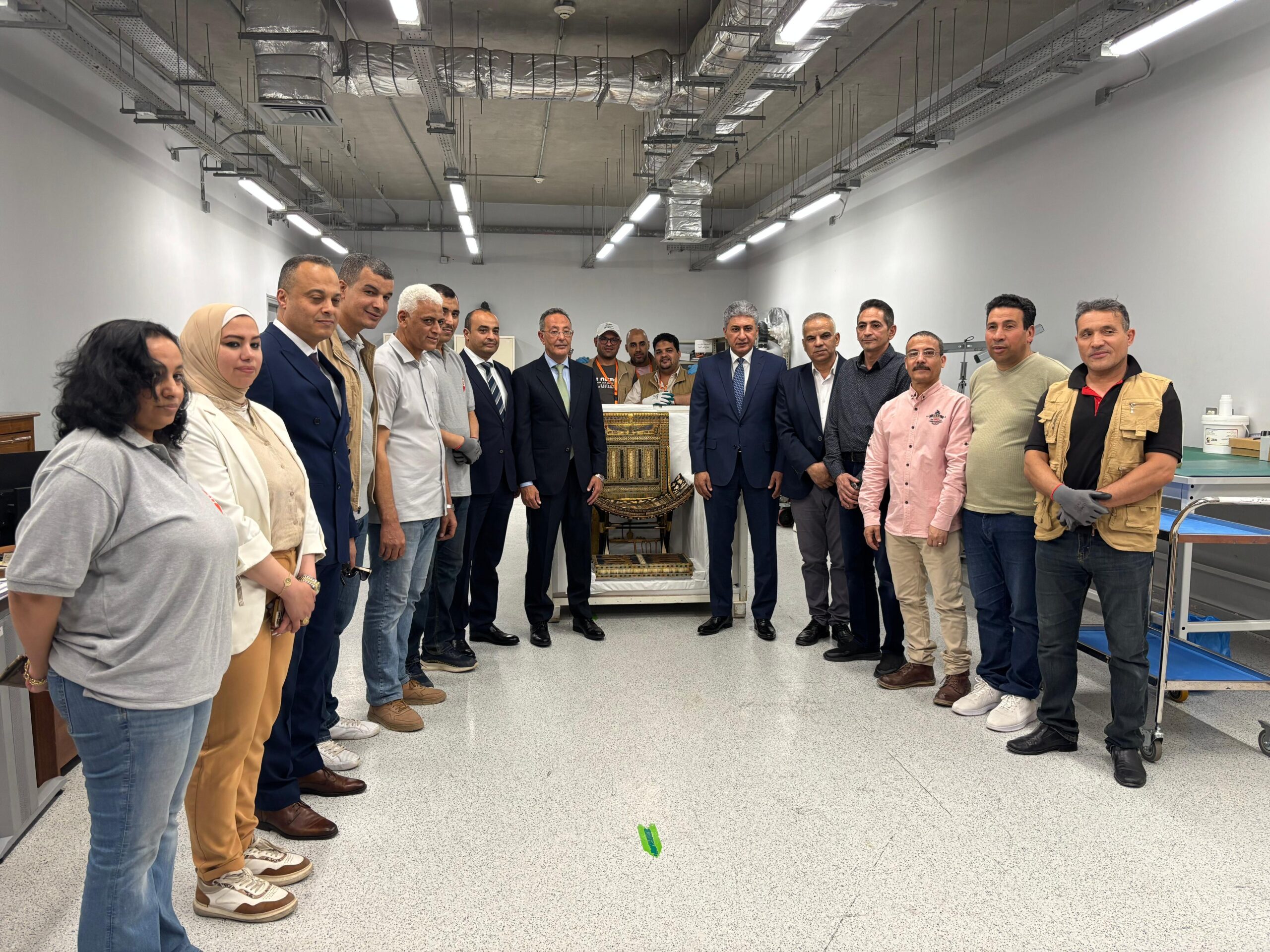 المتحف المصري الكبير يستقبل 163 قطعة من كنوز الملك توت عنخ آمون 1 IMG 20250509 WA0010 scaled المتحف المصري الكبير يستقبل 163 قطعة من كنوز الملك توت عنخ آمون