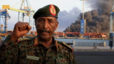 IMG ٢٠٢٥٠٥٠٦ ٢٠١٩٠٩ « البرهان » من أمام مستودعات الوقود بمدينة بورتسودان : ساعة القصاص ستحين 
