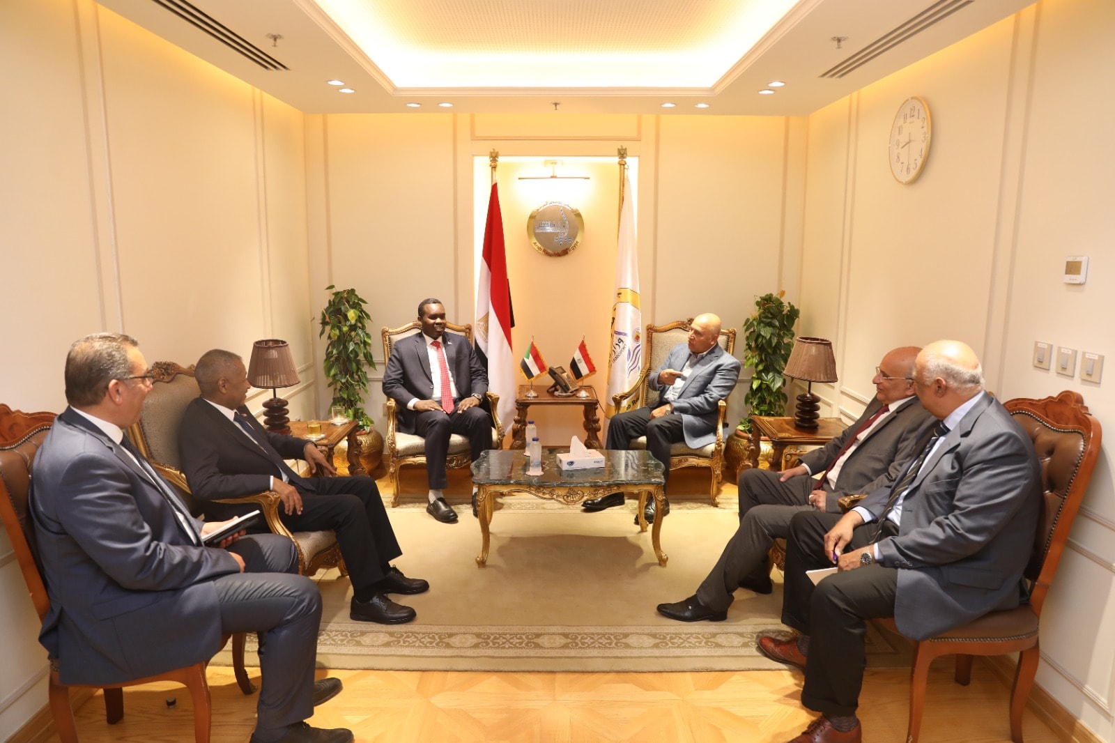 مصر والسودان يبحثان سبل تعزيز التعاون المشترك في مجالات النقل المختلفة 1 503257863 1245024174334667 4659379654723369612 n مصر والسودان يبحثان سبل تعزيز التعاون المشترك في مجالات النقل المختلفة