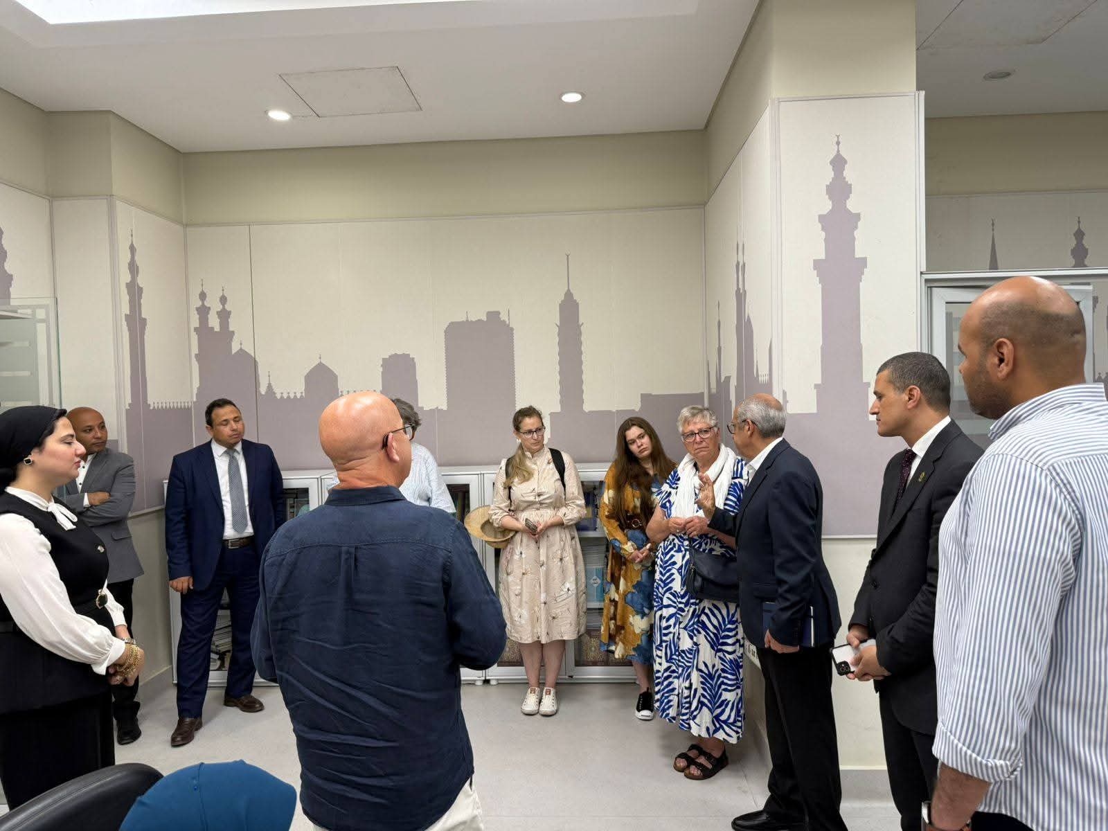 مركز الأزهر العالمي للفتوى الإلكترونية يستقبل وفد ممثلي مؤسسات المجتمع المدني الأوروبية والعربية. 1 FB IMG 1750195071847 مركز الأزهر العالمي للفتوى الإلكترونية يستقبل وفد ممثلي مؤسسات المجتمع المدني الأوروبية والعربية.