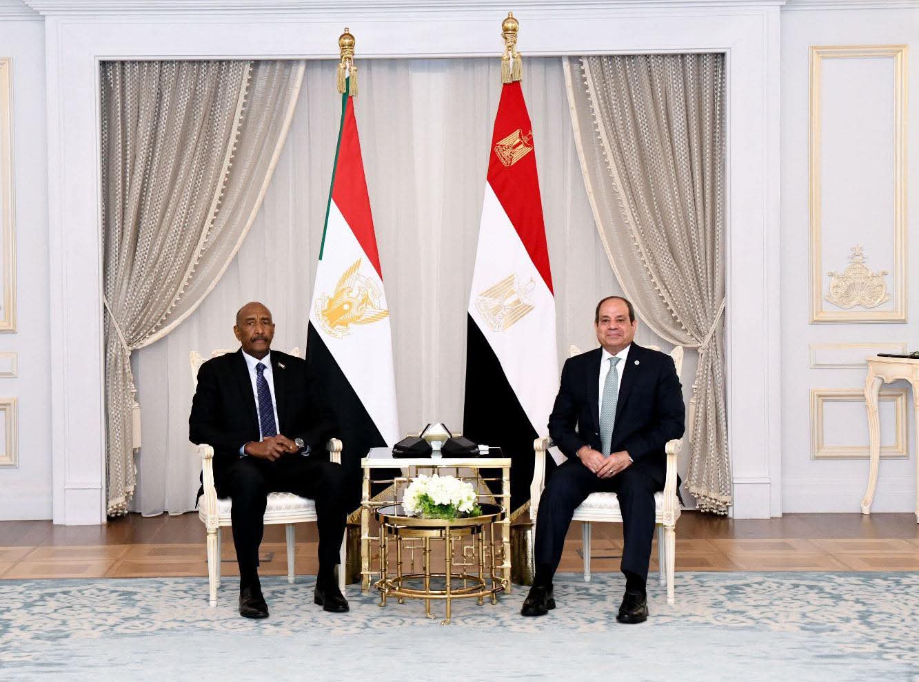 الرئيس السيسي يؤكد ل « البرهان » على ثوابت الموقف المصري الداعم لوحدة السودان وسيادته وأمنه واستقراره 1 FB IMG 1751318475613 الرئيس السيسي يؤكد ل « البرهان » على ثوابت الموقف المصري الداعم لوحدة السودان وسيادته وأمنه واستقراره