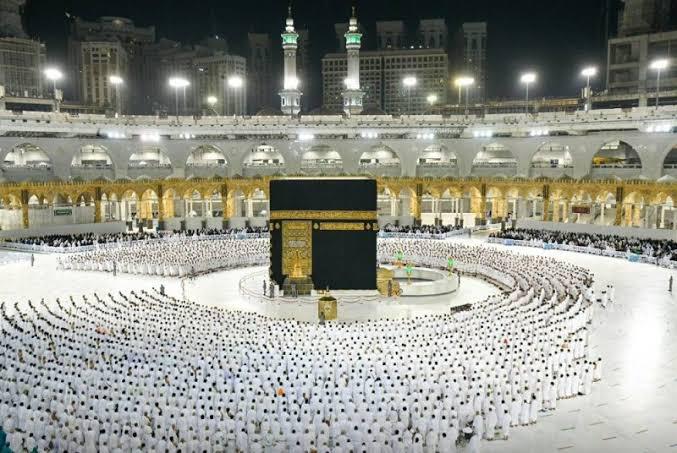 « السياحة » تعتمد ضوابط العمرة الجديدة .. تنظيم صارم وخدمات محسّنة للمعتمرين المصريين 1 IMG 20250627 WA0002 « السياحة » تعتمد ضوابط العمرة الجديدة .. تنظيم صارم وخدمات محسّنة للمعتمرين المصريين