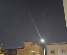 الدفاع القطرية: دفاعاتنا الجوية نجحت في اعتراض هجمة صاروخية استهدفت قاعدة العديد الجوية 7 Screenshot 2025 06 23 201759 الدفاع القطرية: دفاعاتنا الجوية نجحت في اعتراض هجمة صاروخية استهدفت قاعدة العديد الجوية