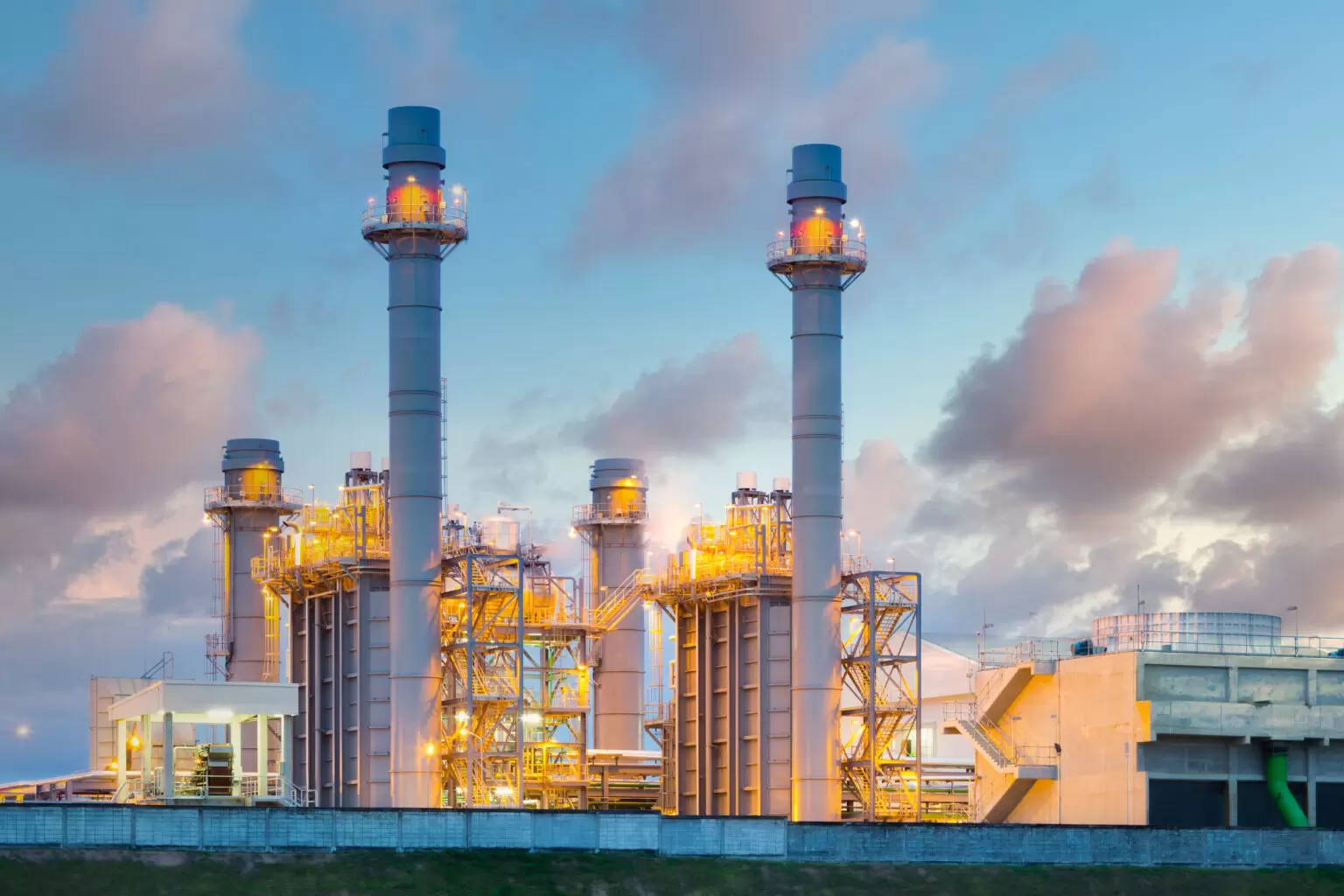 " الإفريقية للطاقة " تدعو البنك الدولي لإنهاء حظر تمويل مشاريع النفط والغاز 1 bigstock Gas Fired Power Plant And Fact 403515275 1536x1024 1 " الإفريقية للطاقة " تدعو البنك الدولي لإنهاء حظر تمويل مشاريع النفط والغاز